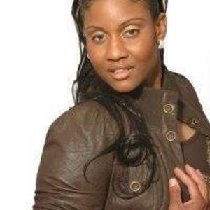 Meet your Posher, Dina